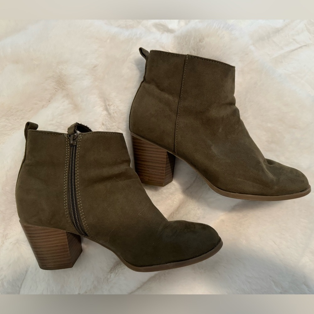 Olive Green Wedge Boots (8)